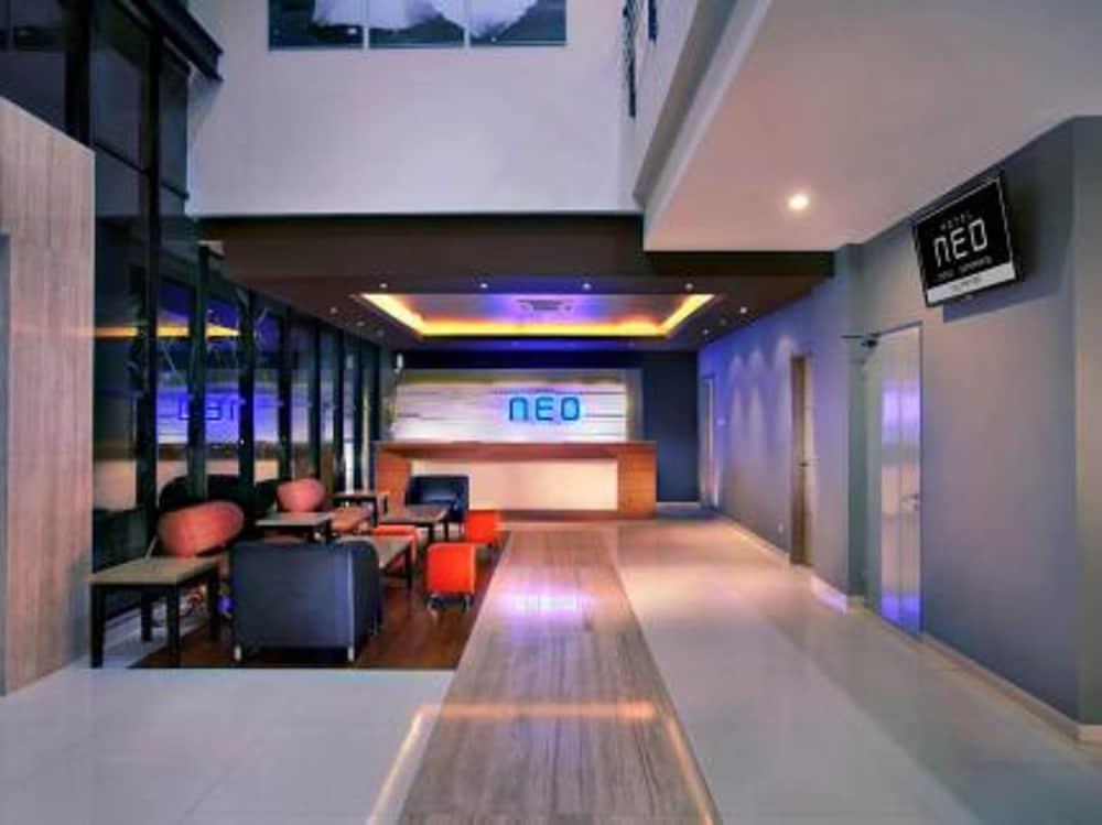 Hotel Neo Candi Simpang Lima - Semarang By Aston Екстер'єр фото