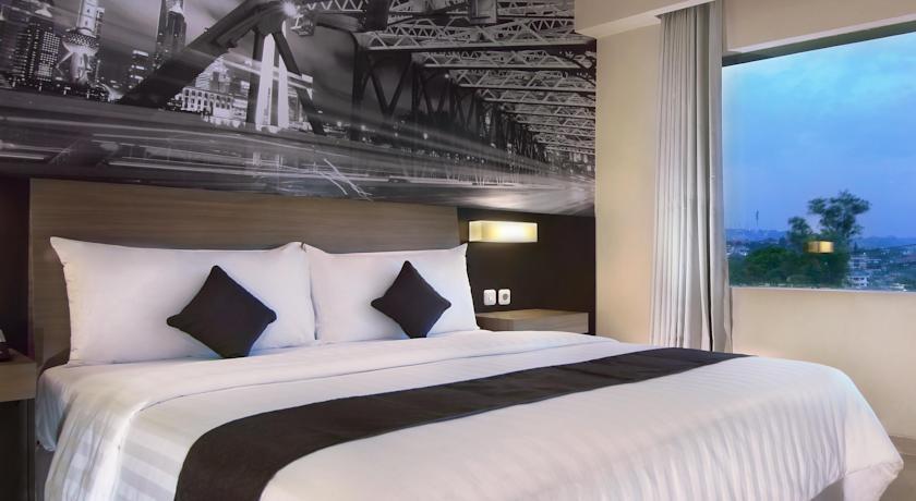 Hotel Neo Candi Simpang Lima - Semarang By Aston Екстер'єр фото