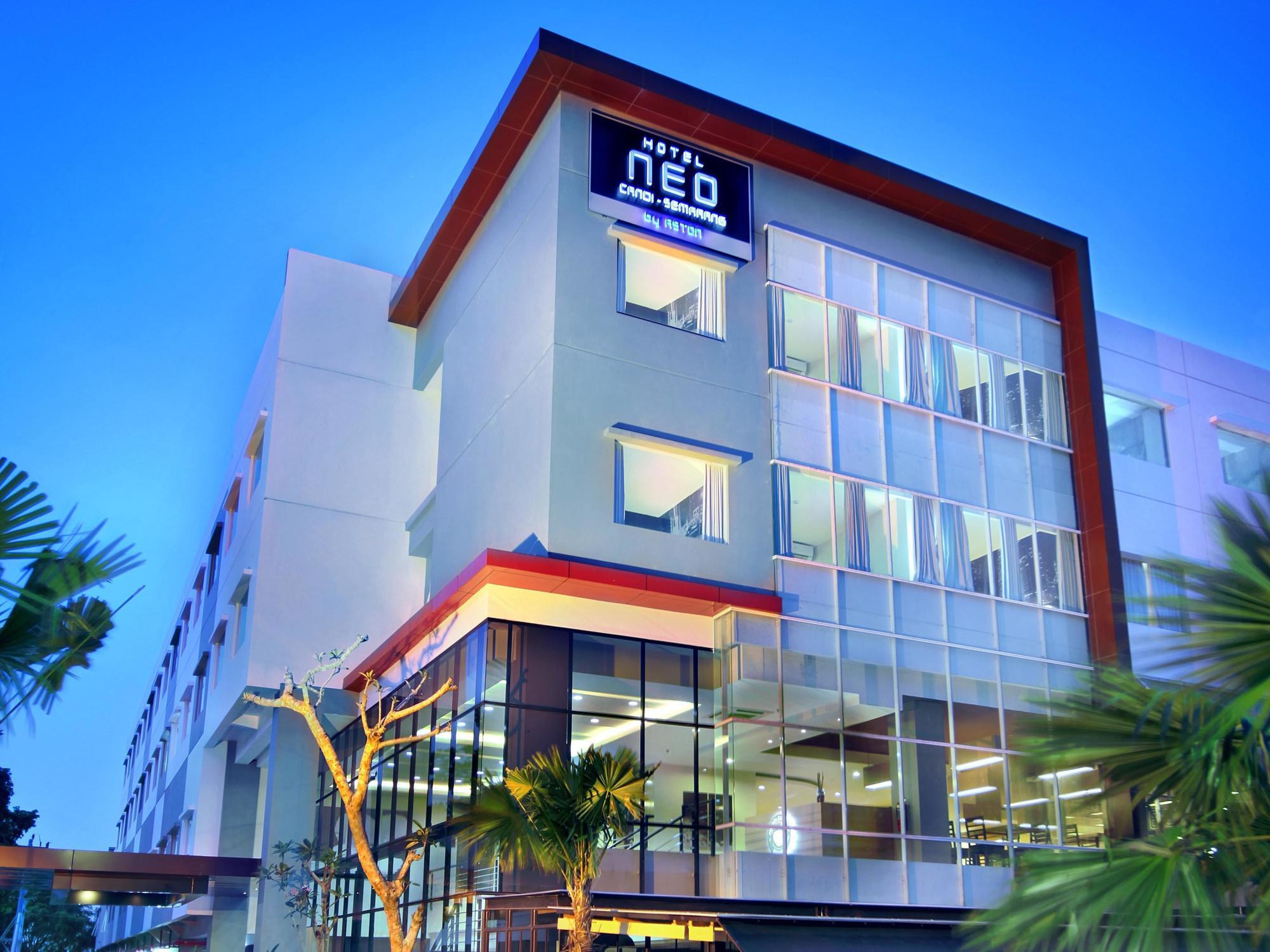Hotel Neo Candi Simpang Lima - Semarang By Aston Екстер'єр фото
