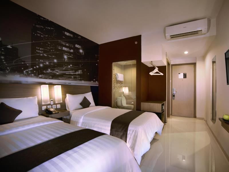 Hotel Neo Candi Simpang Lima - Semarang By Aston Екстер'єр фото