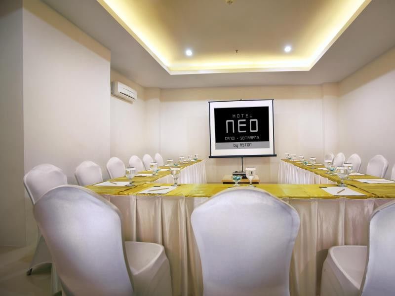 Hotel Neo Candi Simpang Lima - Semarang By Aston Екстер'єр фото